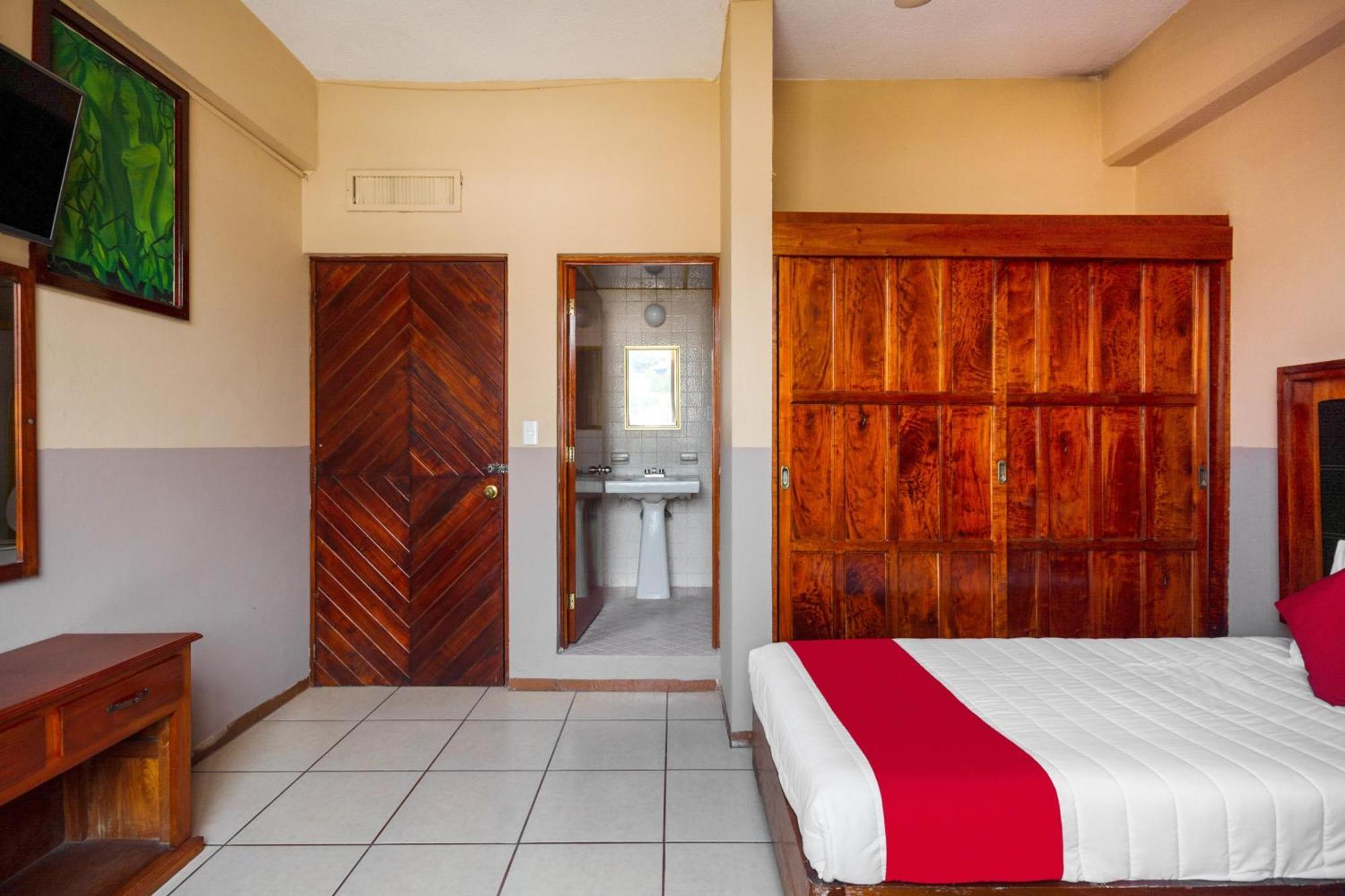 Oyo Hotel Totonacapan, Papantla Papantla de Olarte Exterior foto